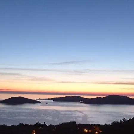 Daire Lucija With Sea View